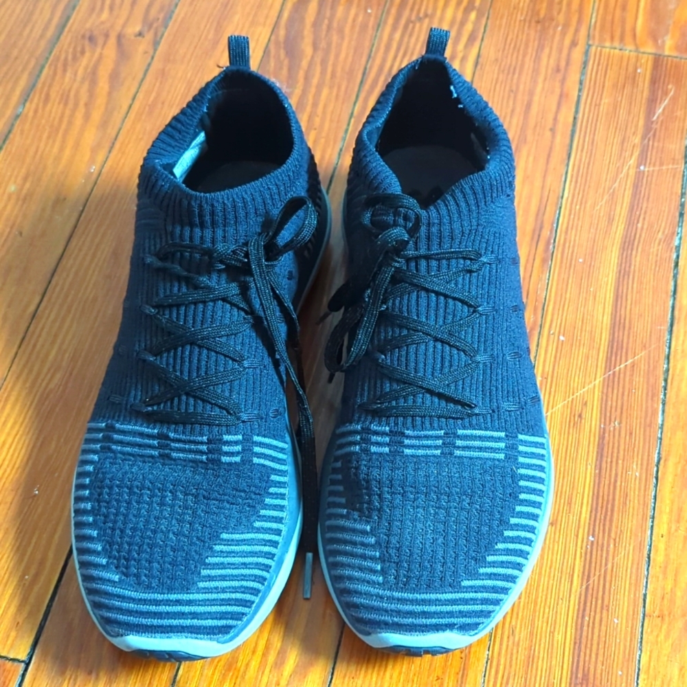 Women Under Armour Black Sneakers Size 8